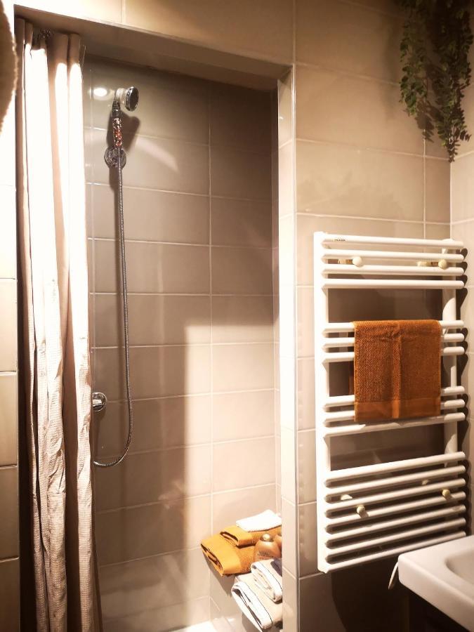 Appartement Super Canal St Martin Parijs